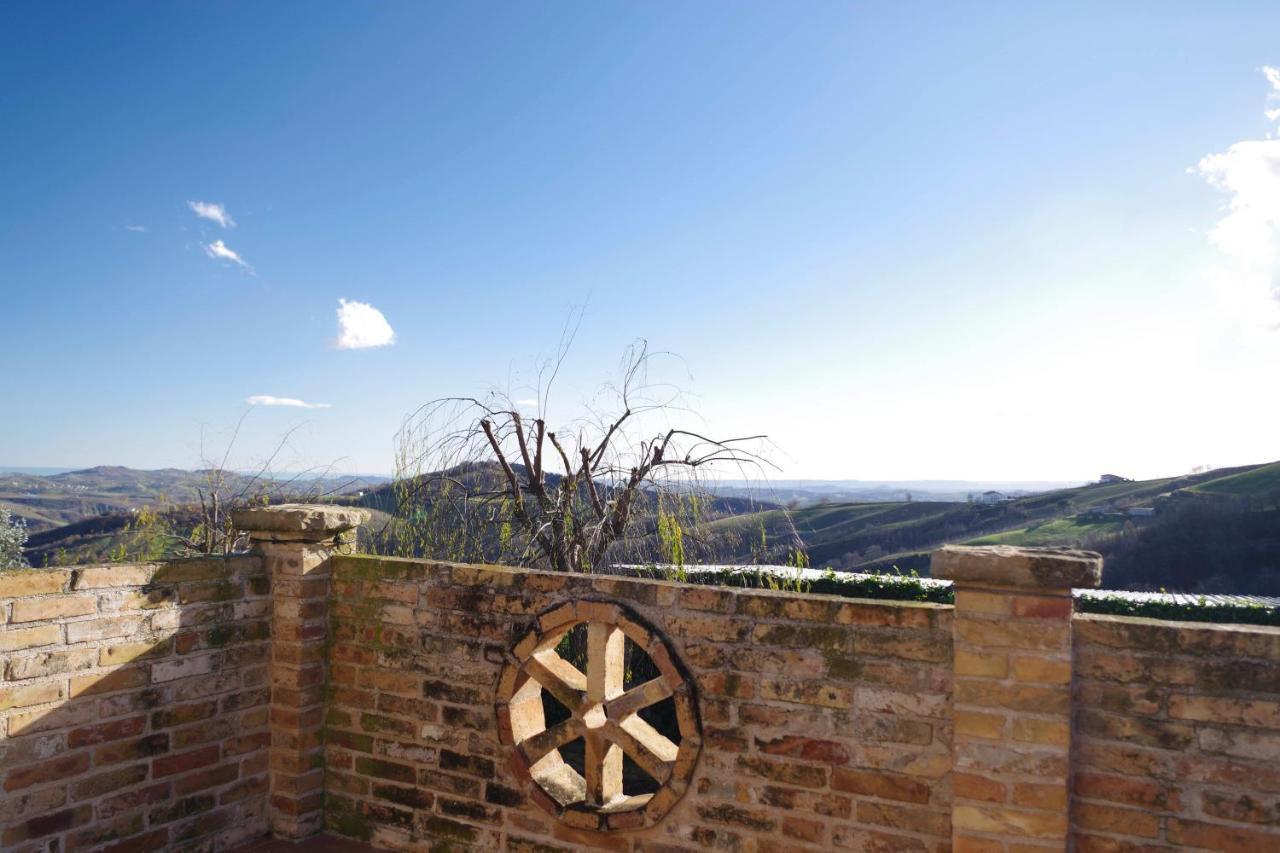 Azienda Agrituristica Colle San Giorgio Castiglione Messer Raimondo Luaran gambar